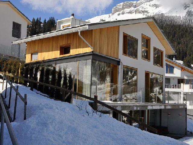 Casa Admisa, Spektakulaere Aussicht, Ski In And Out, Hochwertige Einrichtung, Valserstein Und Eiche Flims Exterior foto